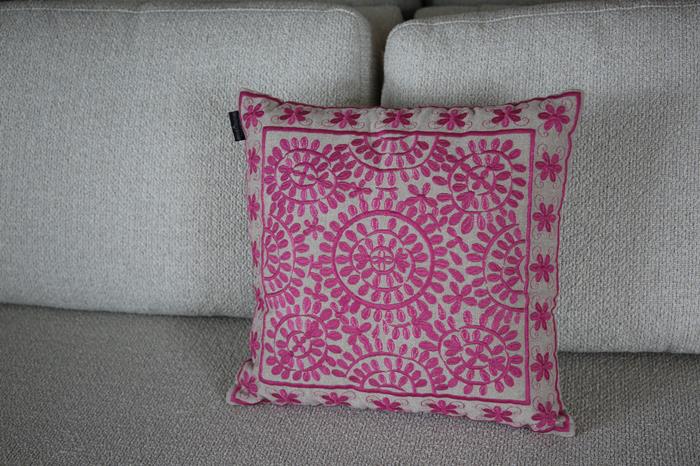 Kussen Lagarto 45x45cm roze