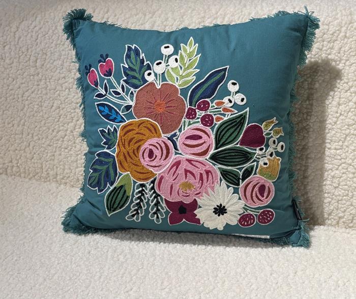 Kussen geborduurd 45x45 groen