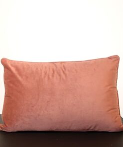 Alternative view of Kussen Cavallo 40x60 oud roze