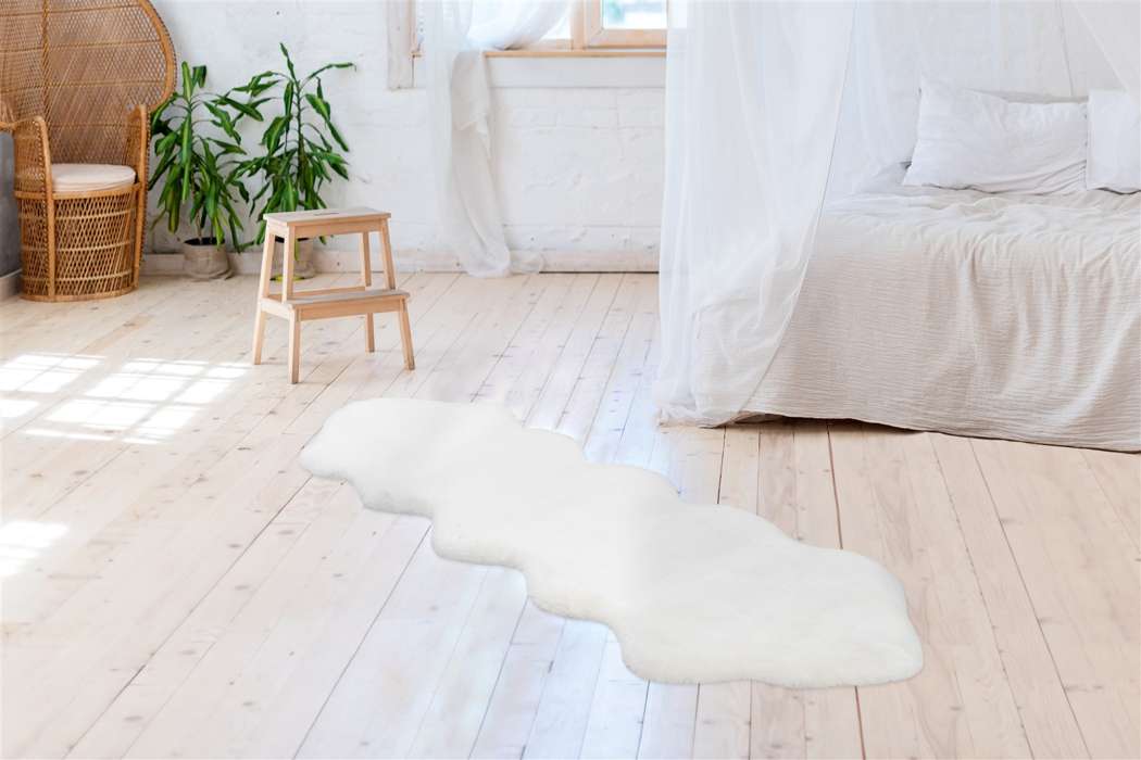 Rabbit Double Sheepskin 300 wit 60x180cm - Afbeelding 2